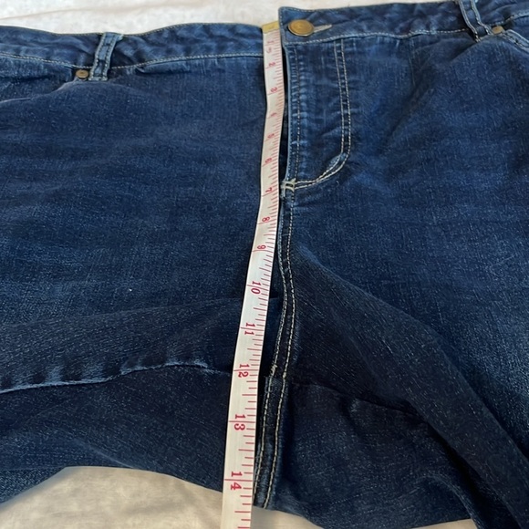 Universal Standard High Rise Dark Wash Jeans - Picture 14 of 15